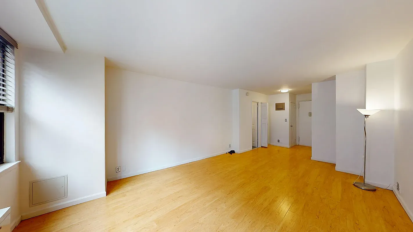 225 East 36th Street — Photo 3