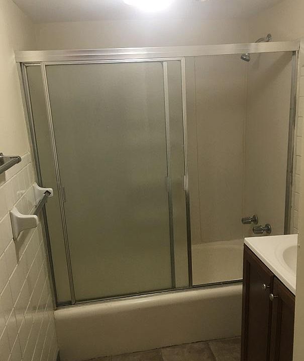 2nd image of 524 Chestnut St APT 5