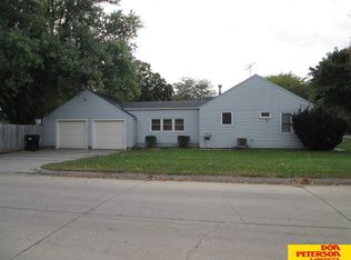 2048 N Maxwell Ave, Fremont, NE 68025