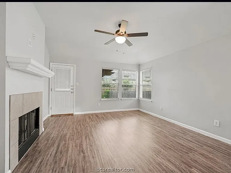 4318 Spring Garden Dr — Photo 10