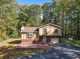 63 Holly Forest Rd, Mount Pocono, PA 18344