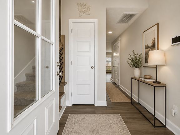 4th image of 1584 Malone Way