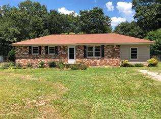 943 Nelson St, Jackson, GA 30233