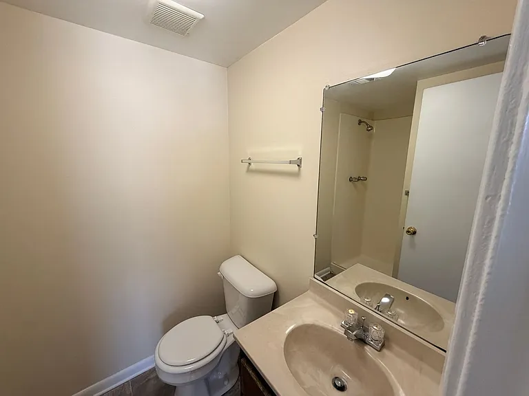 Chimney Creek Apartments — Photo 49