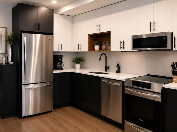 511 Evergreen Ave #2D, Brooklyn, NY 11221