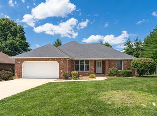 2155 W Vincent Ct, Springfield, MO 65810