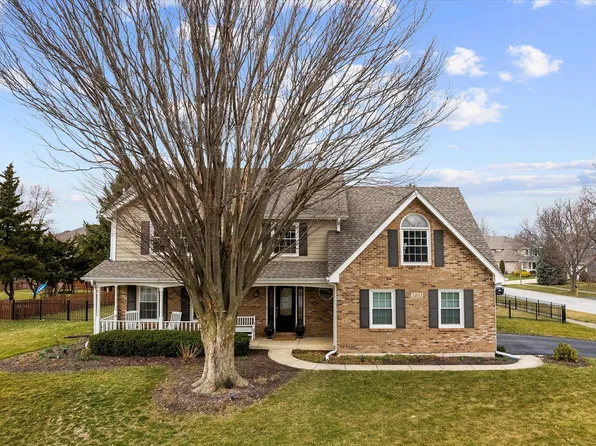 3403 Falkner Dr, Naperville, IL 60564