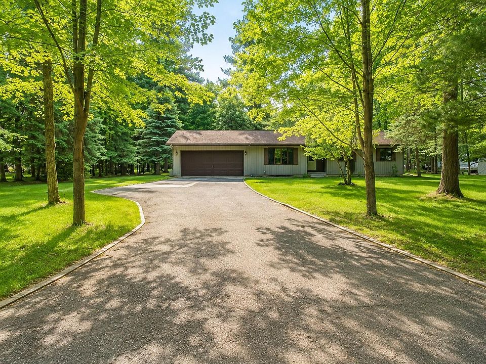 1st image of 185 Forest Cir