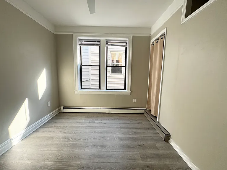 452 Avenue E #5 — Photo 12