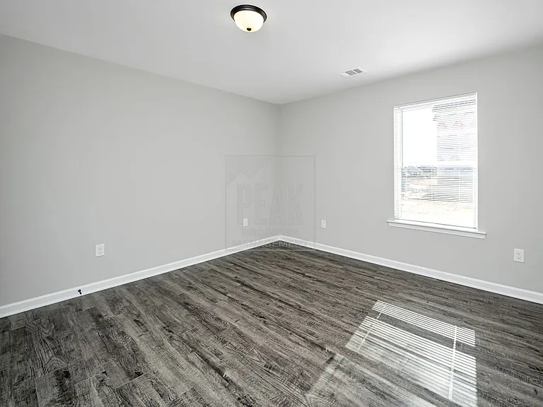540 Woodland Cir — Photo 32