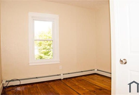 5th image of 11 Barrows St Floor 2
