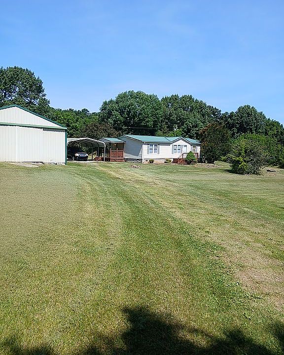 1st image of 908 Cemetery Rd