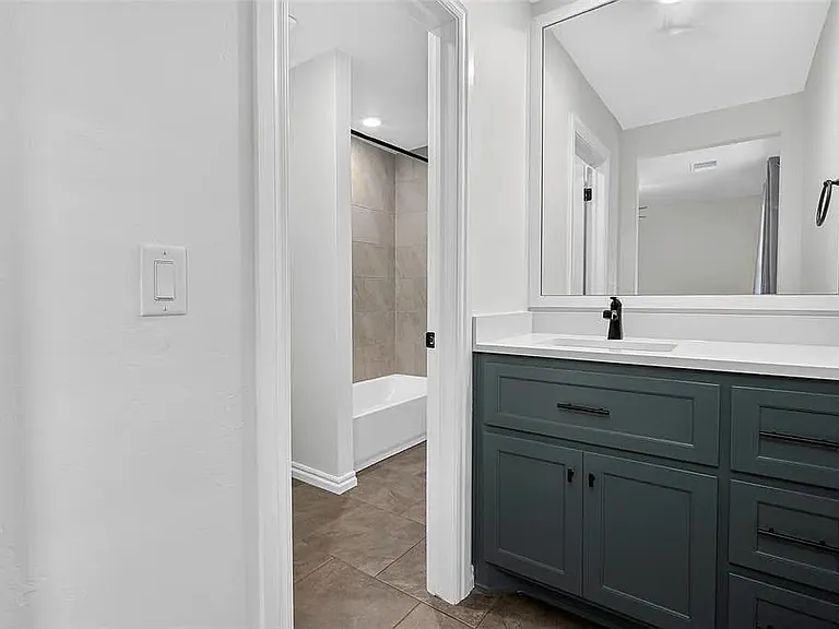 1727 Samuels Ct — Photo 31