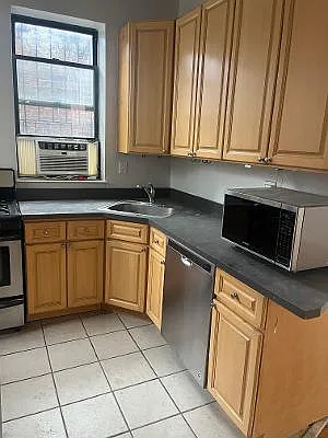 Rented by Magnone Real Estate | media 22