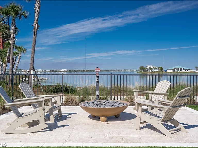 42428 Cascade Dr — Photo 35