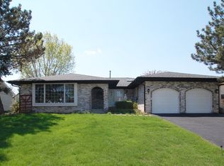 216 Islington Ln, Schaumburg, IL 60193