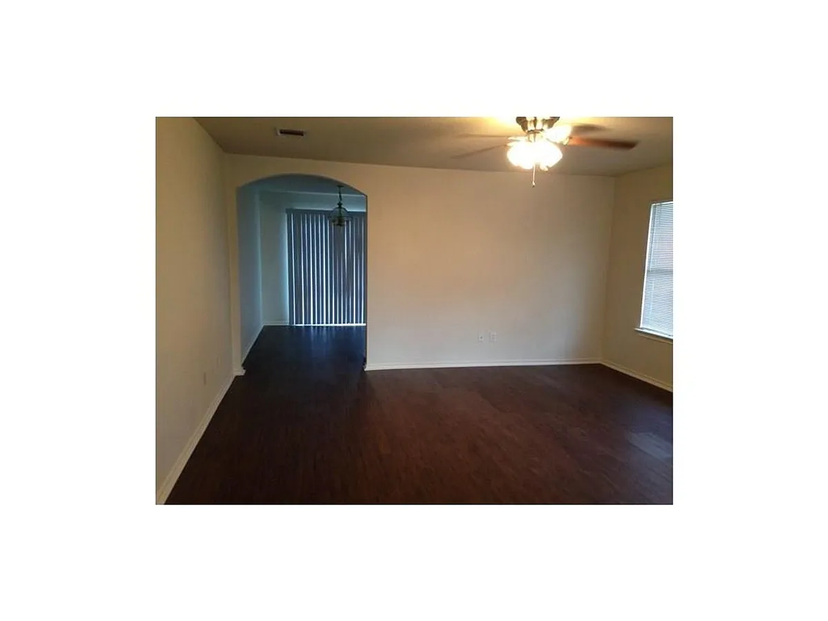 Building Photo - 1502 Carriage Hills Trl