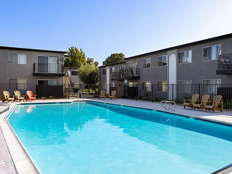 Terre at 989 Peach — Photo 1