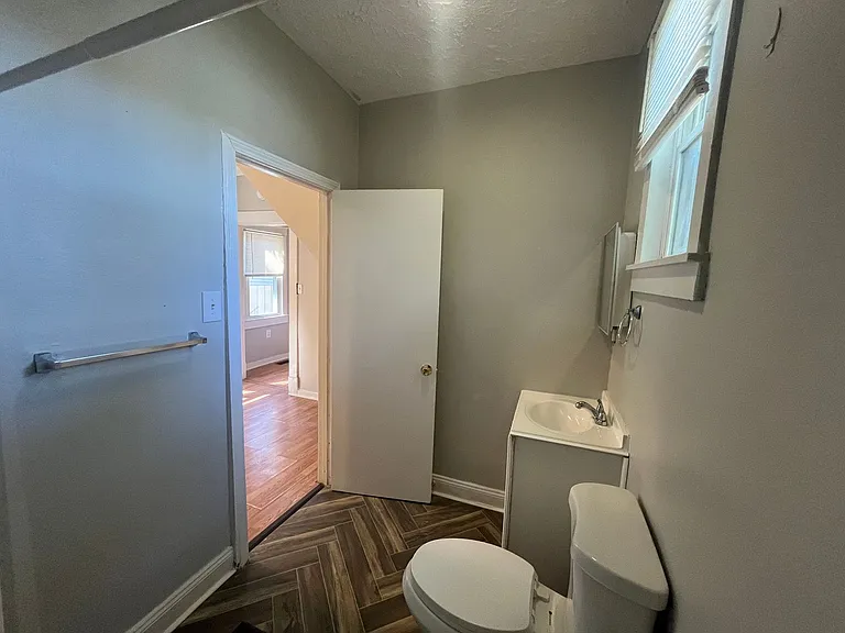 3122 W Kentucky St — Photo 8