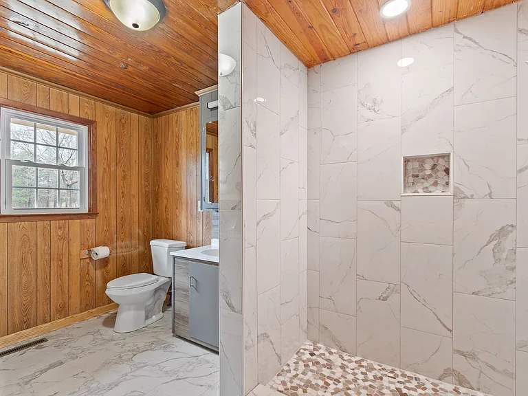 849 Old Lennon Rd SE — Photo 2
