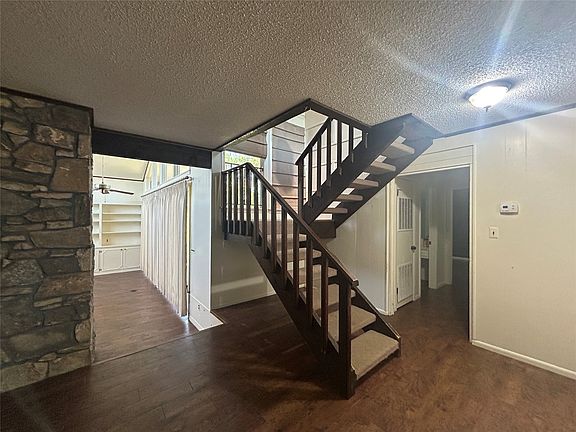 5th image of 13 Rim Rock Rd