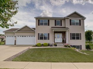 901 Ellie Rae Dr, Lodi, WI 53555