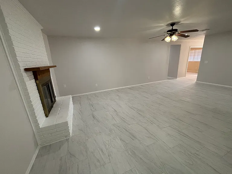 1716 N Fordson Ave — Photo 3