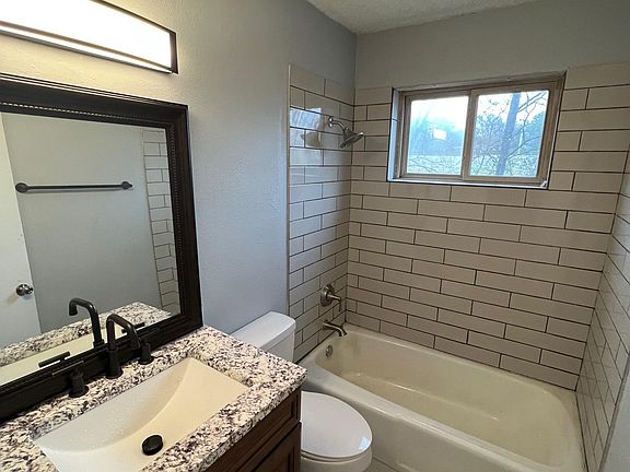 3rd image of 3607 Parker St #3607