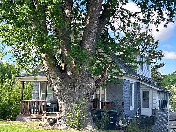 4th image of 6718 S 31st St