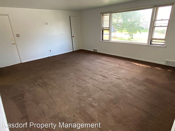 2nd image of 10112 W Capitol Dr
