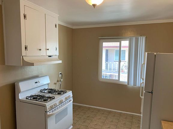 5th image of 717 Torrance St