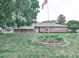 6575 Curtwood Dr, Tipp City, OH 45371