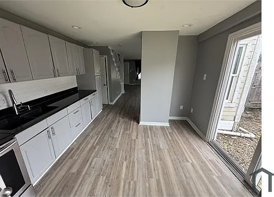 4 bed, $1,800 — Photo 3