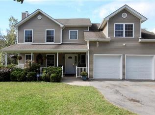 17 3rd St, Middletown, NY 10940