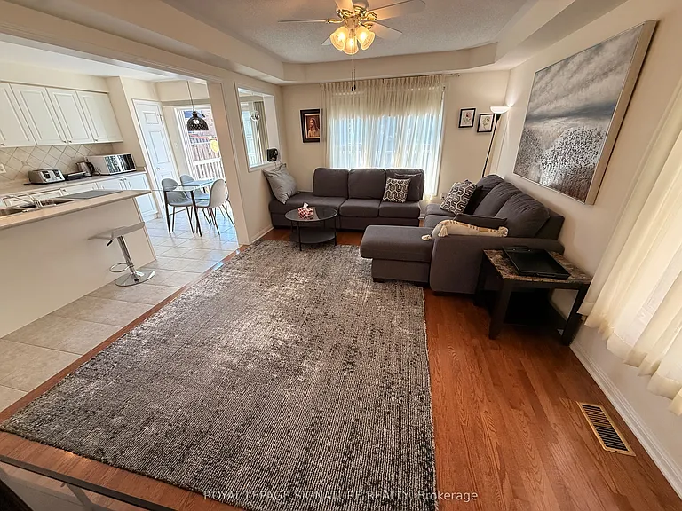 211 Chilcott Cres #MAIN 2ND FLOOR — Photo 5