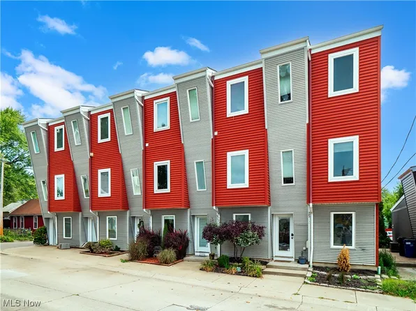 2583 W 9th St, Cleveland, OH 44113