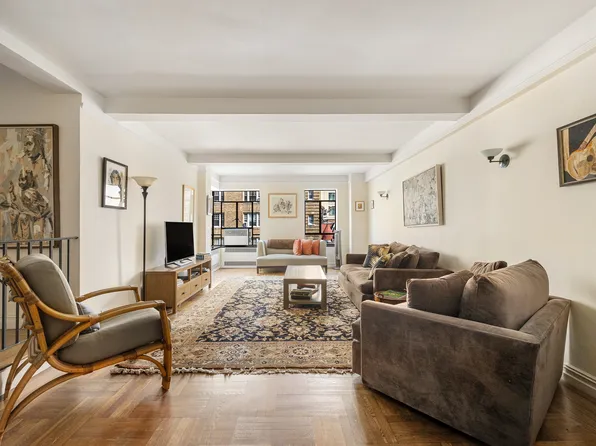 565 West End Avenue image 1 of 10