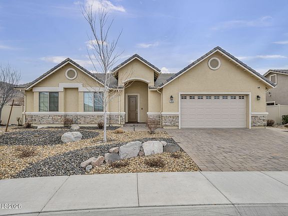 3rd image of 2426 Silver Maple Dr