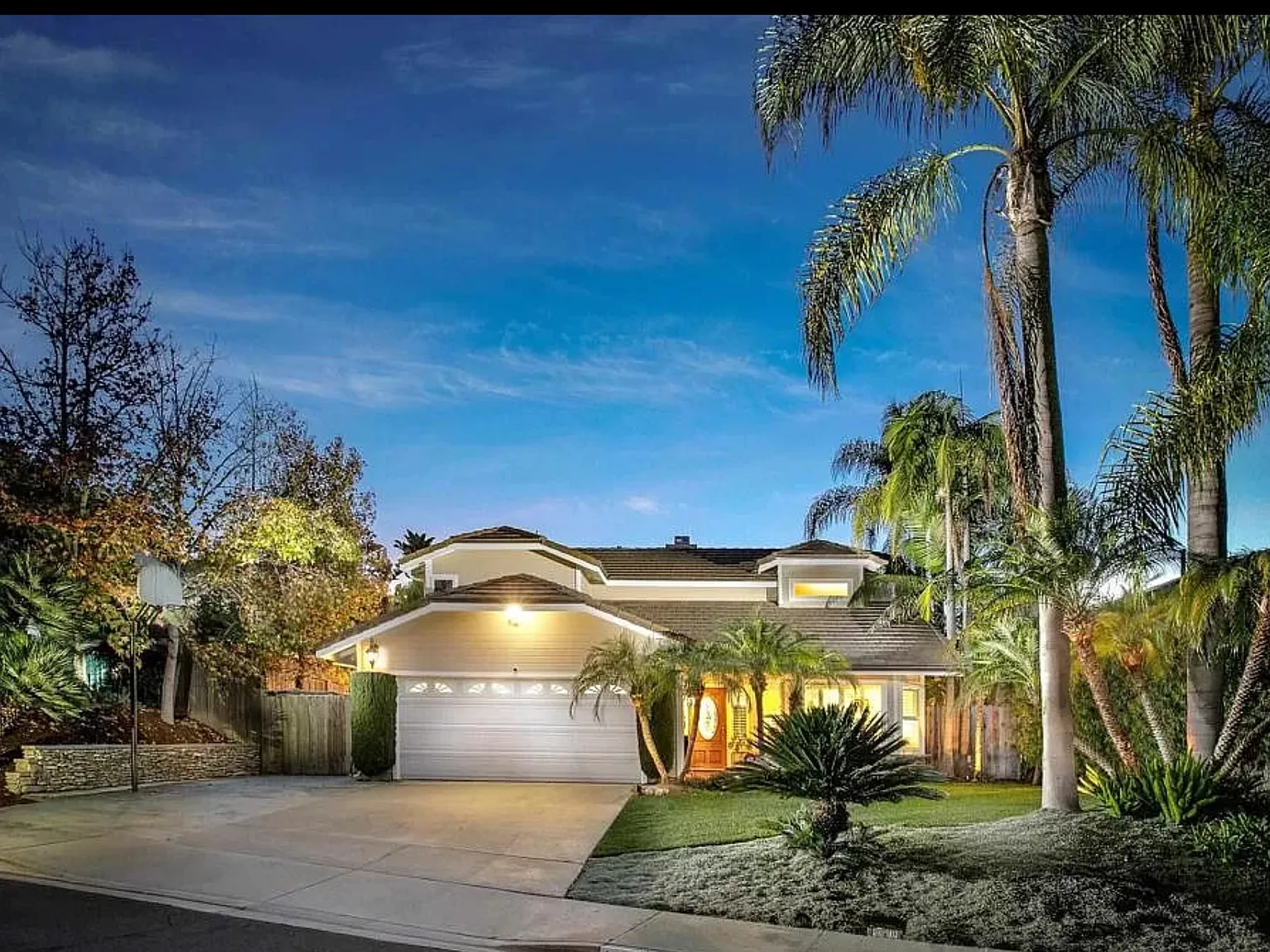 4 bed, 1751 sqft, $8,999 — Photo 3
