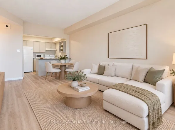 32 Tannery St #608, Mississauga, ON L5M 6T6