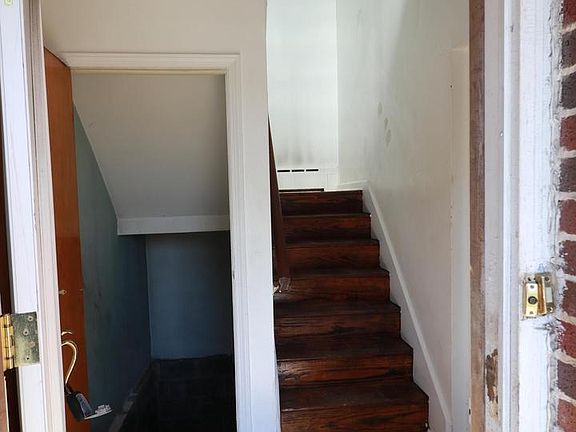 2nd image of 6120 Rich Ave APT 1