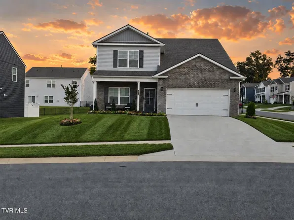 631 Canoe St, Johnson City, TN 37604
