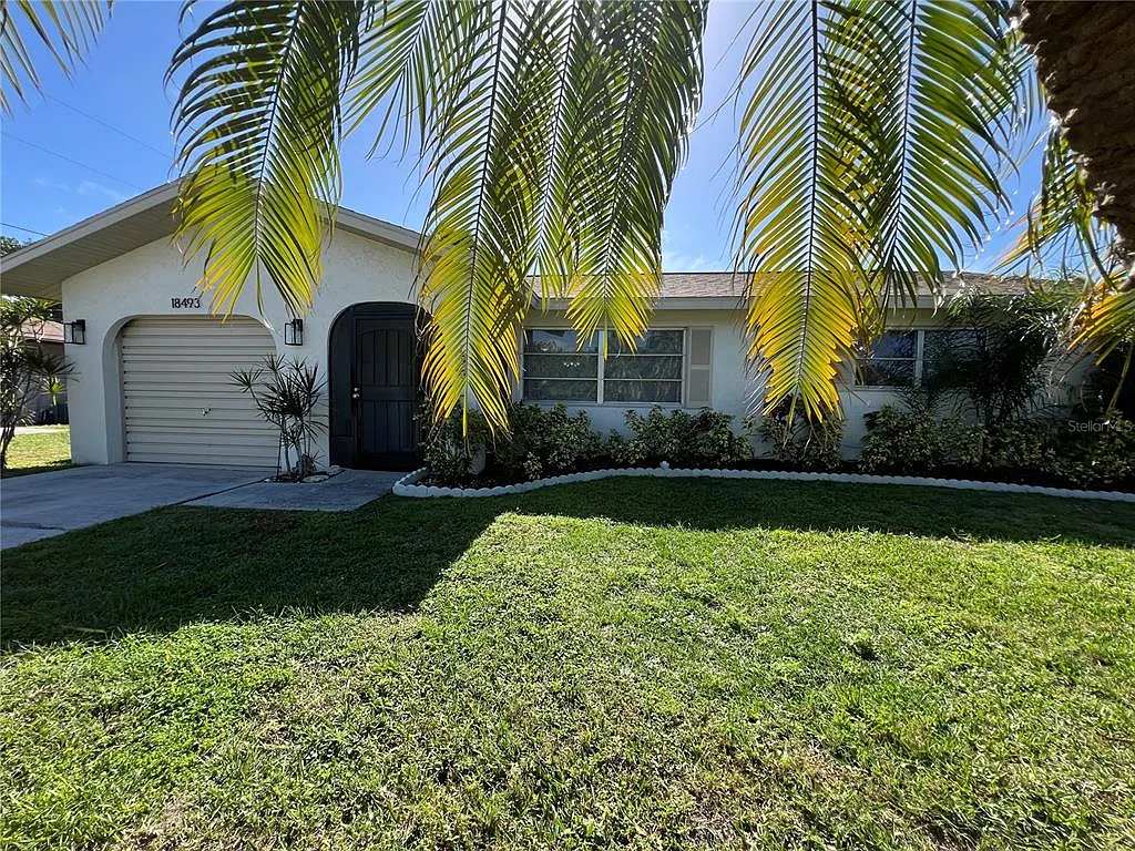 2 bed, 2.0 bath, 1006 sqft, $1,400 — Photo 2