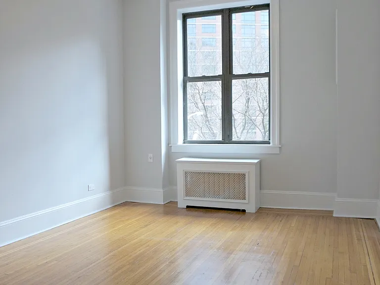 949 W End Ave #3B — Photo 6