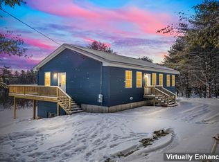 3 Meadow Ln, Leeds, ME 04263