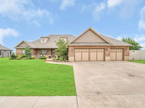 1110 NE Scissortail Dr, Lawton, OK 73507
