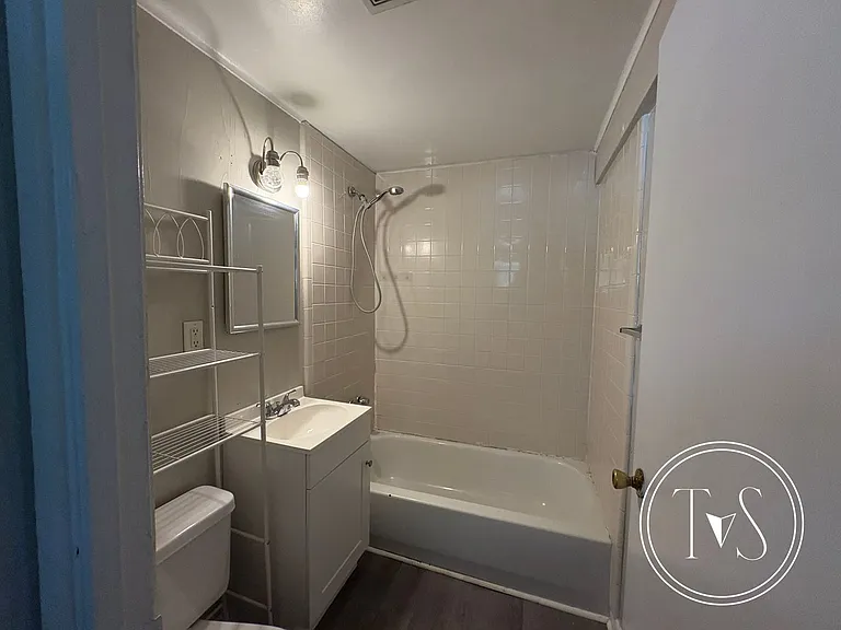 524 Arnall Dr — Photo 8