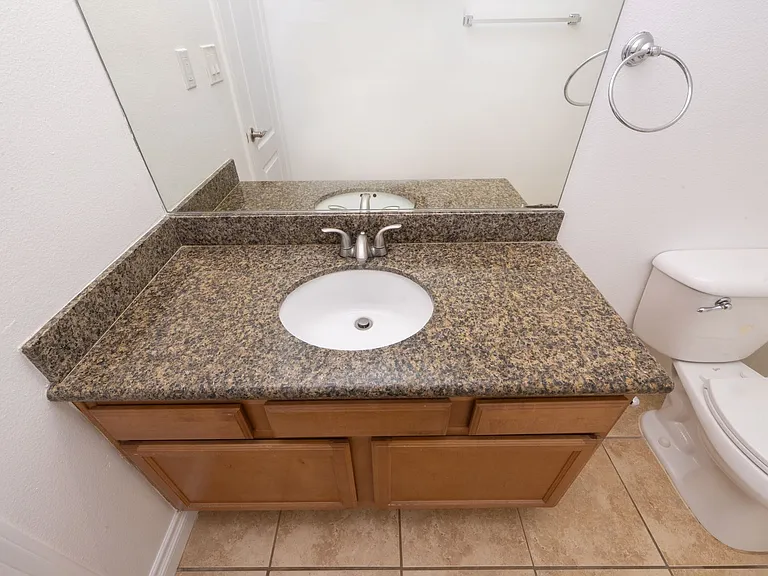 455 Ballantyne St #8 — Photo 63