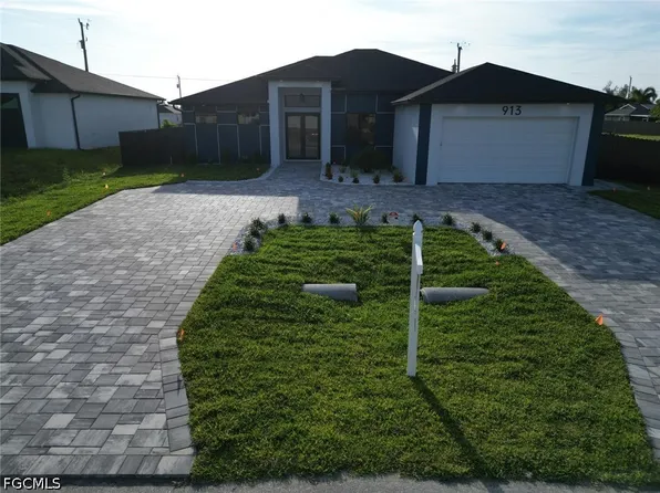 913 NE Juanita Place Cpe, Coral, FL 33909
