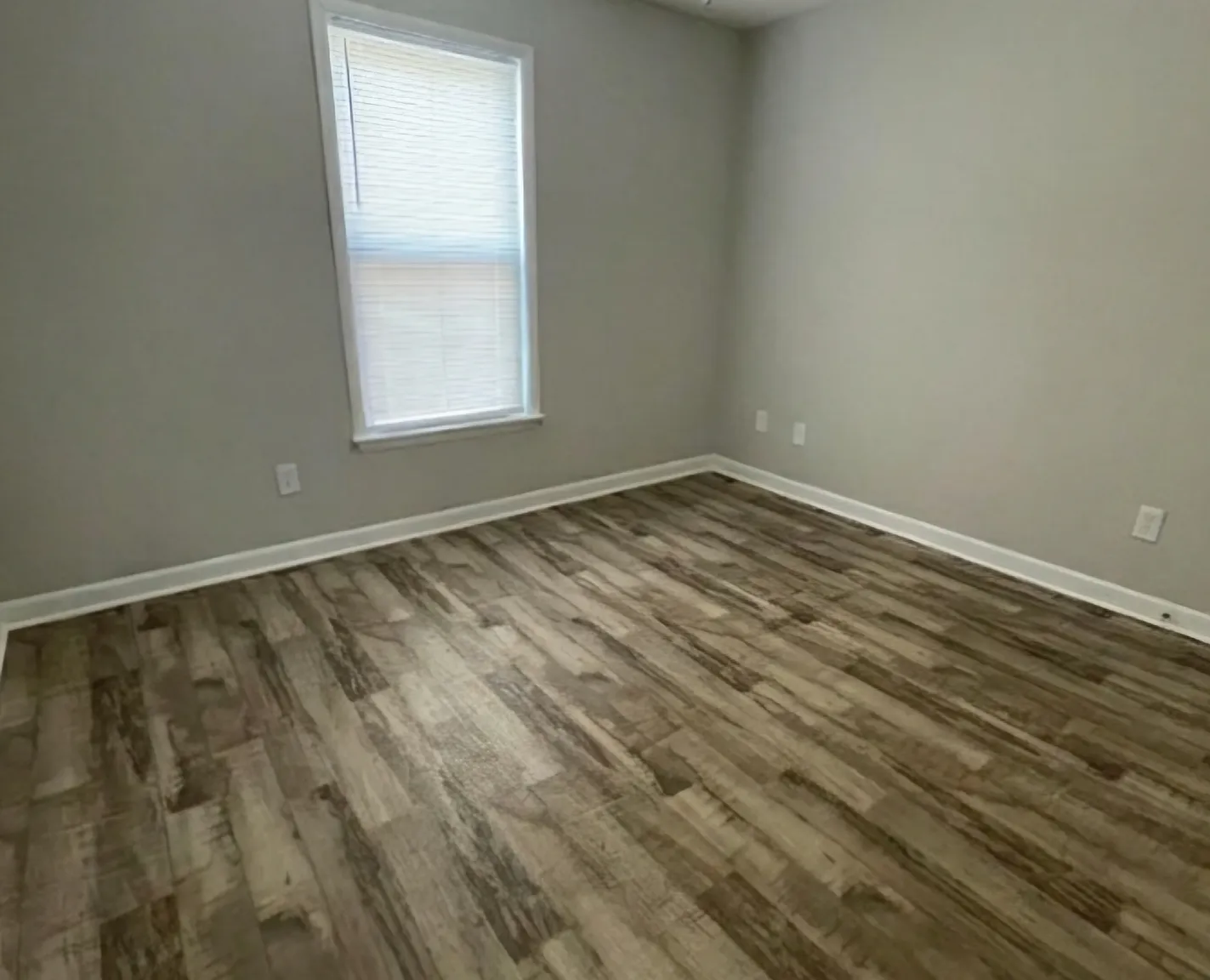 Parkview Apartments — Photo 4